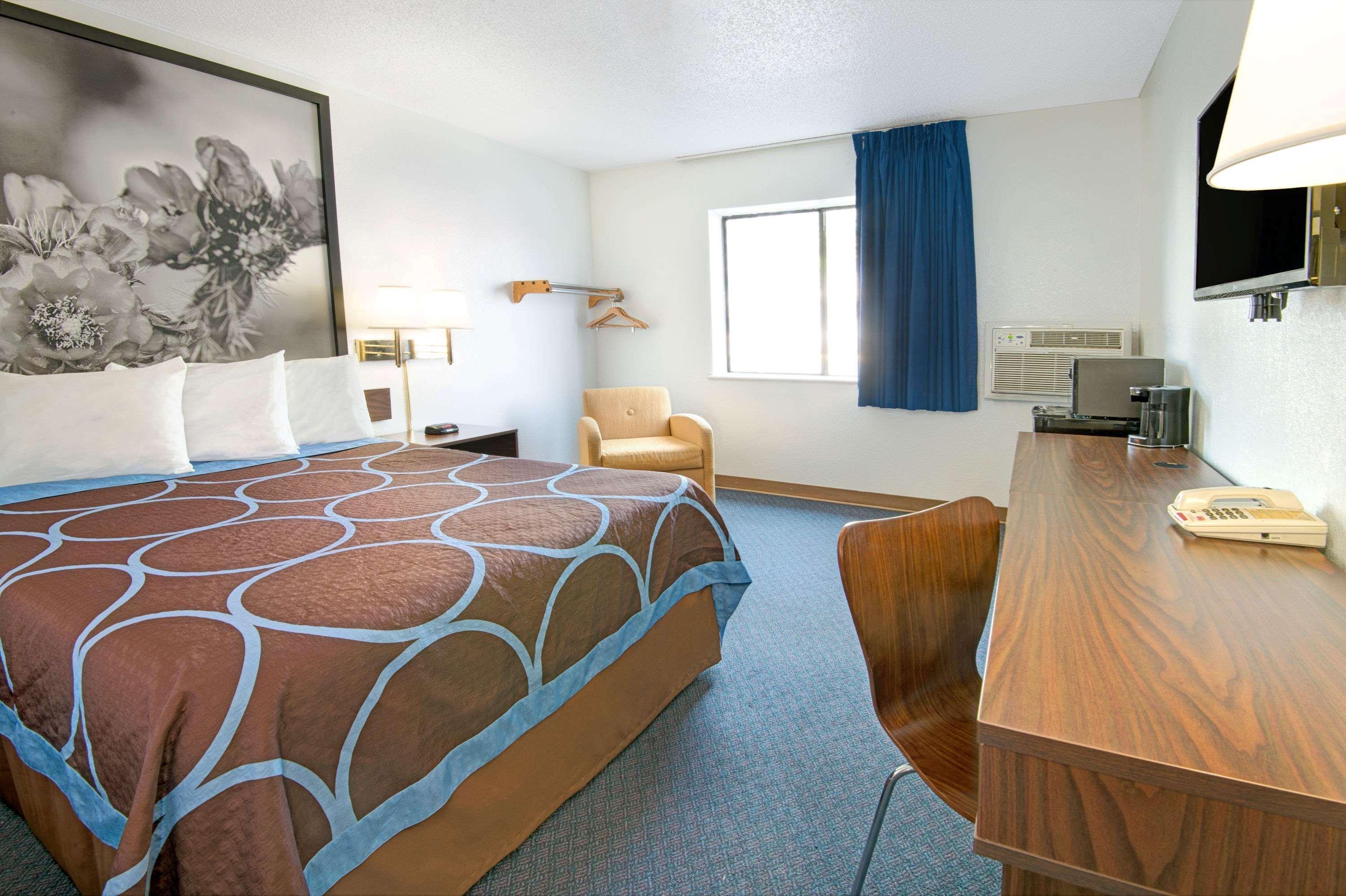 Super 8 By Wyndham Las Cruces University Area Eksteriør bilde